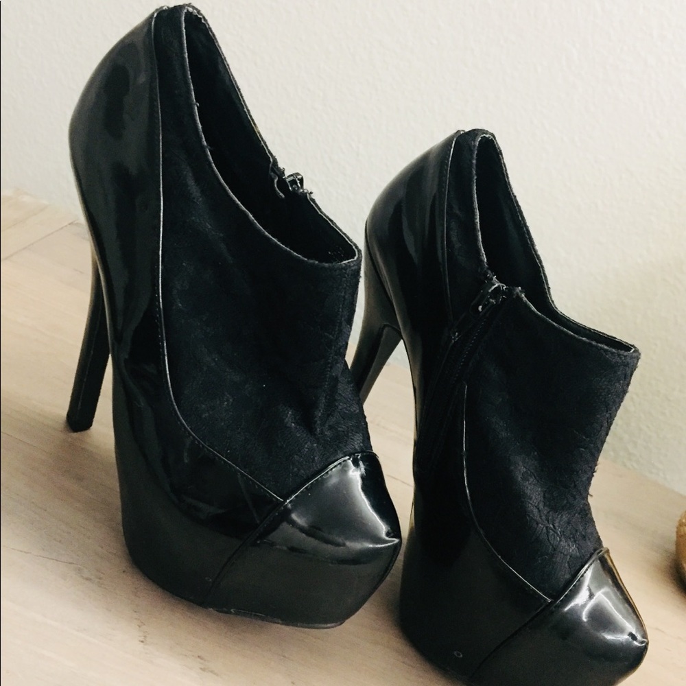 Black high heel platforms with lace